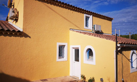 Rénovation et étanchéité façade maison – la Crau (83260)